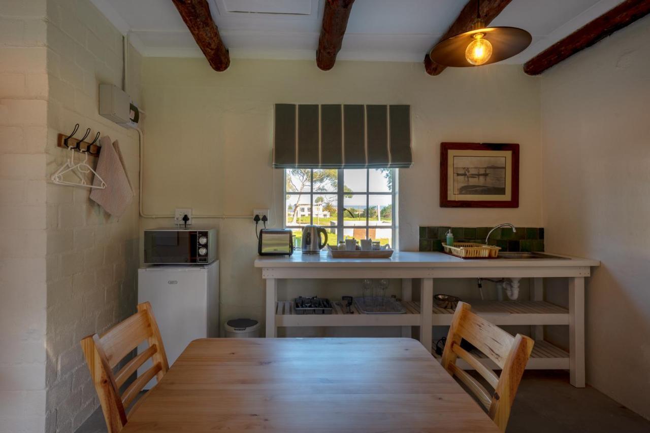Honeyrock Cottages Kleinmond Extérieur photo